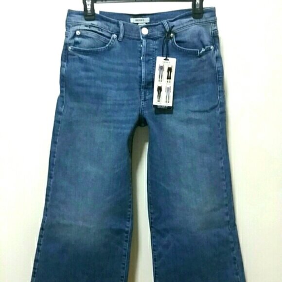 New Forever 21 High Rise Flare Ankle Jeans - Picture 6 of 11